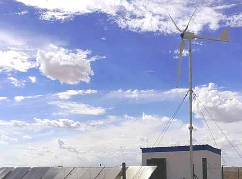 南京歐陸8000W風(fēng)光互補離網(wǎng)系統(tǒng)成功應(yīng)用在內(nèi)蒙古提水工程系統(tǒng)